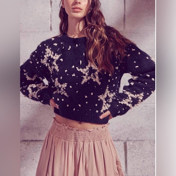 Storia 3D Fuzzy Star Cropped Sweater, Medium, Navy Blue - Picture 1 of 7